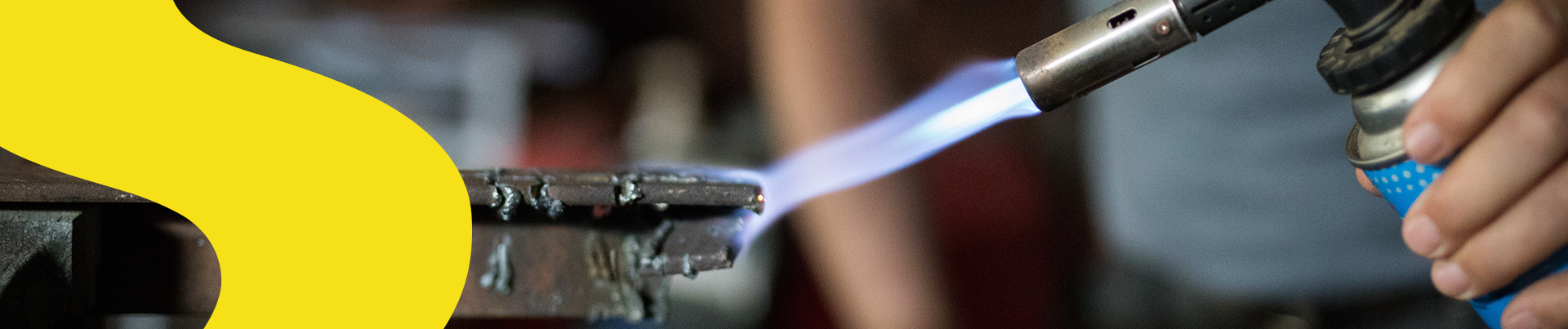 Aplicando soldadura a estructuras metálicas